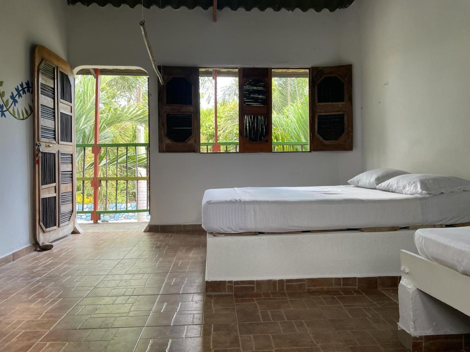 Hostal Luz De Luna Palomino Exteriör bild