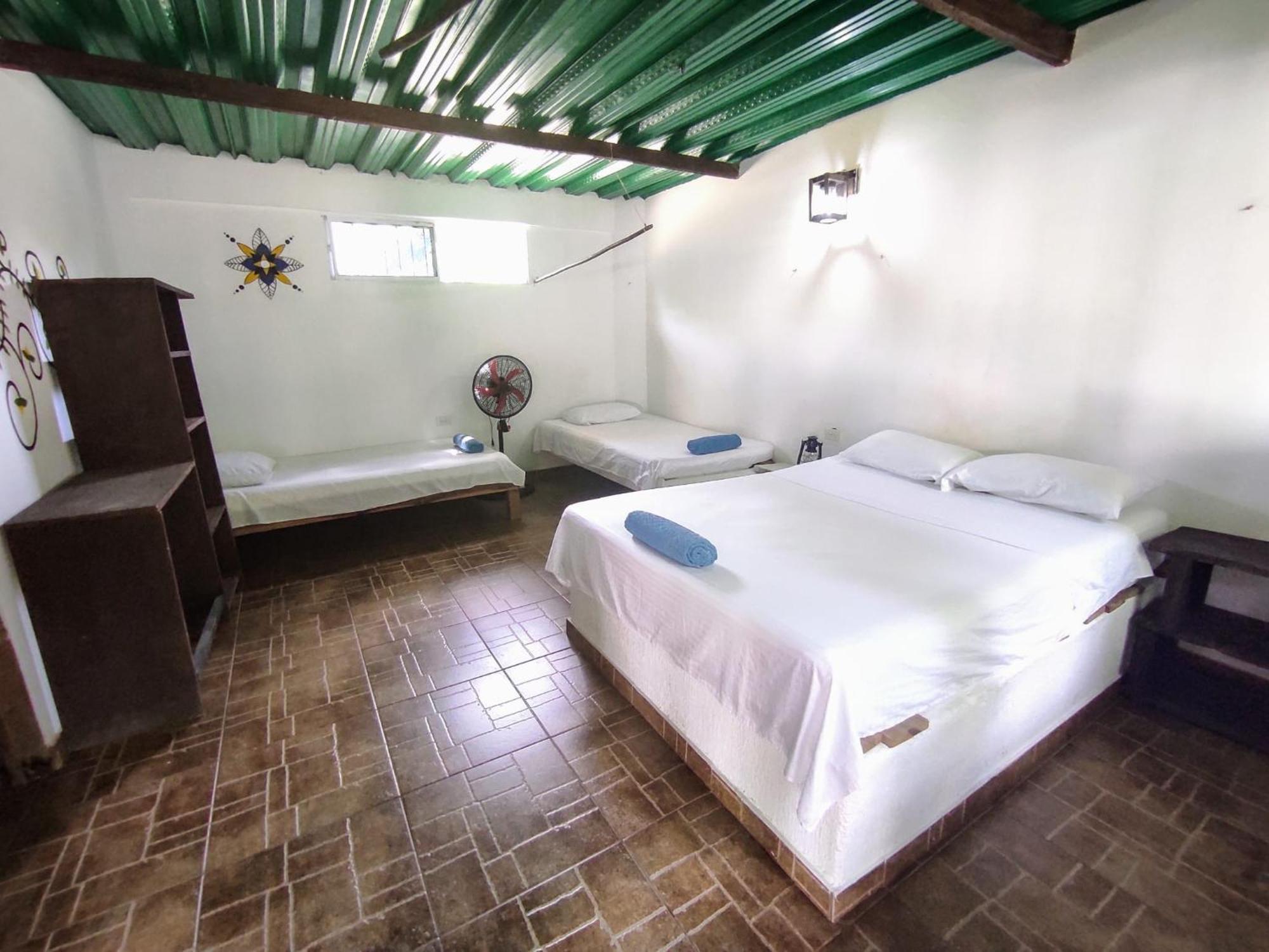 Hostal Luz De Luna Palomino Exteriör bild